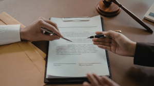 A crise da malha física e o futuro da gestão contratual imobiliária no Brasil 